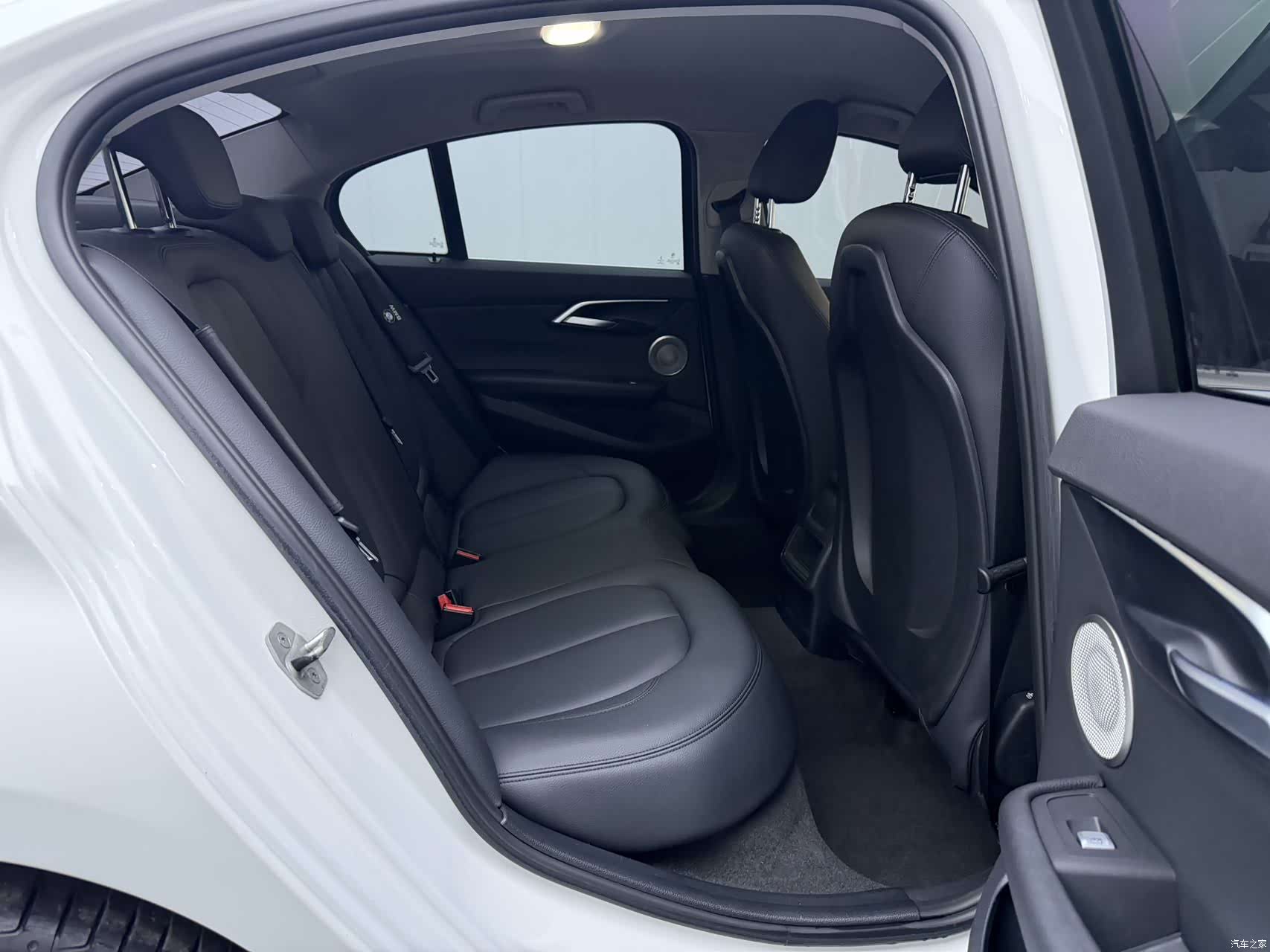 BMW 1 Series, 2022 10