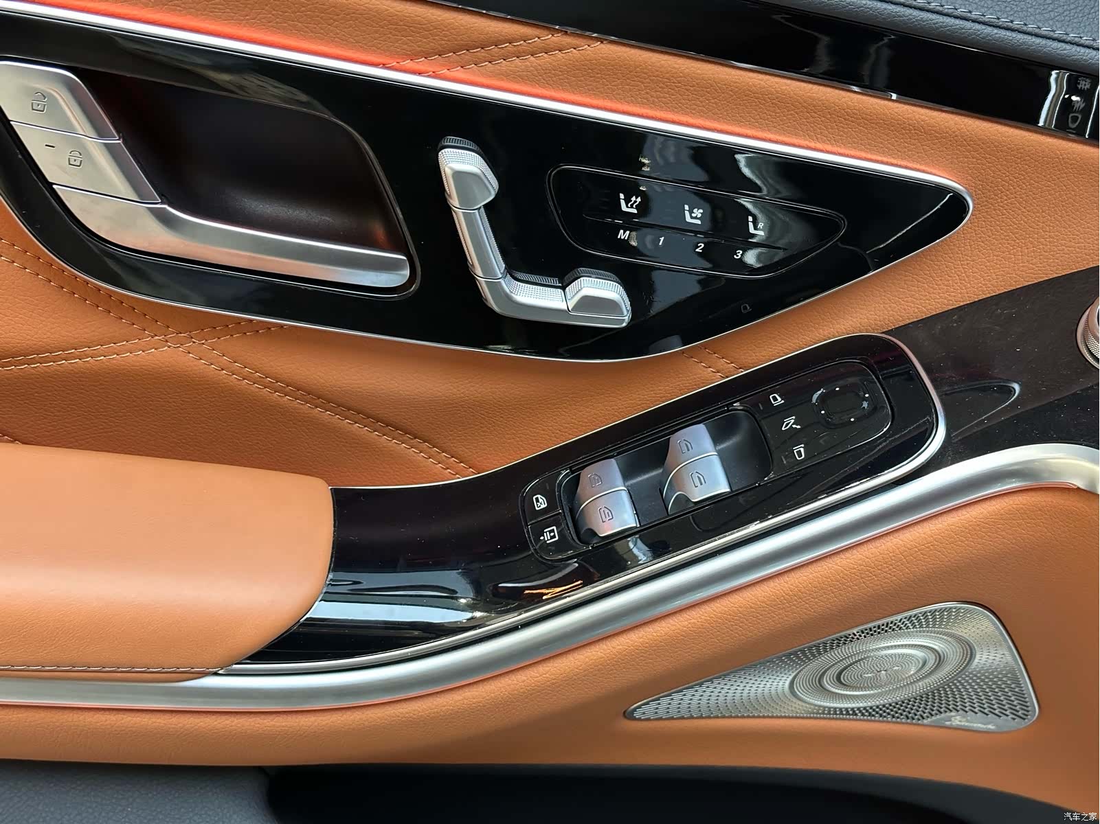 Maybach S-Class, 2023 10
