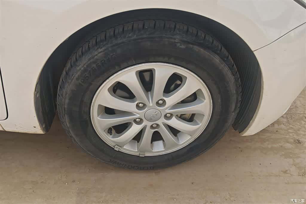 Kia K3, 2015 6