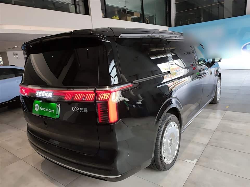 Zeekr 009