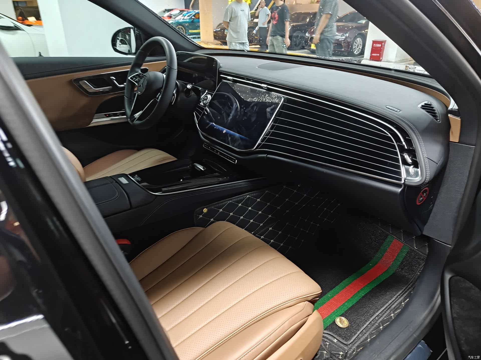 Mercedes-Benz E-Class, 2024 7