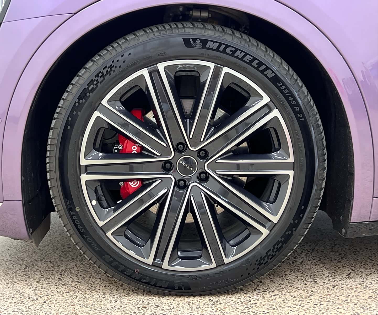 Luxeed R7, 2025 9
