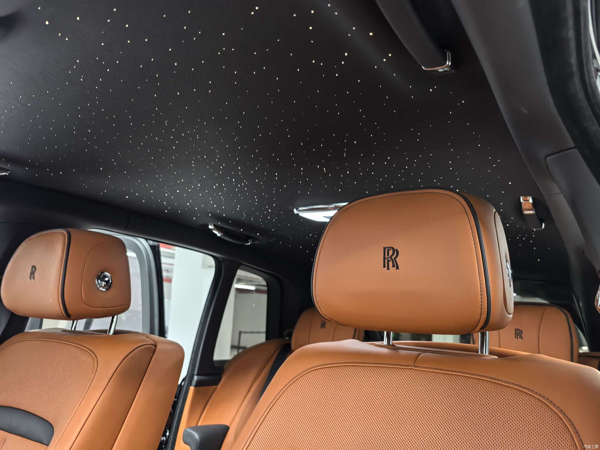 Rolls-Royce Cullinan, 2022 22