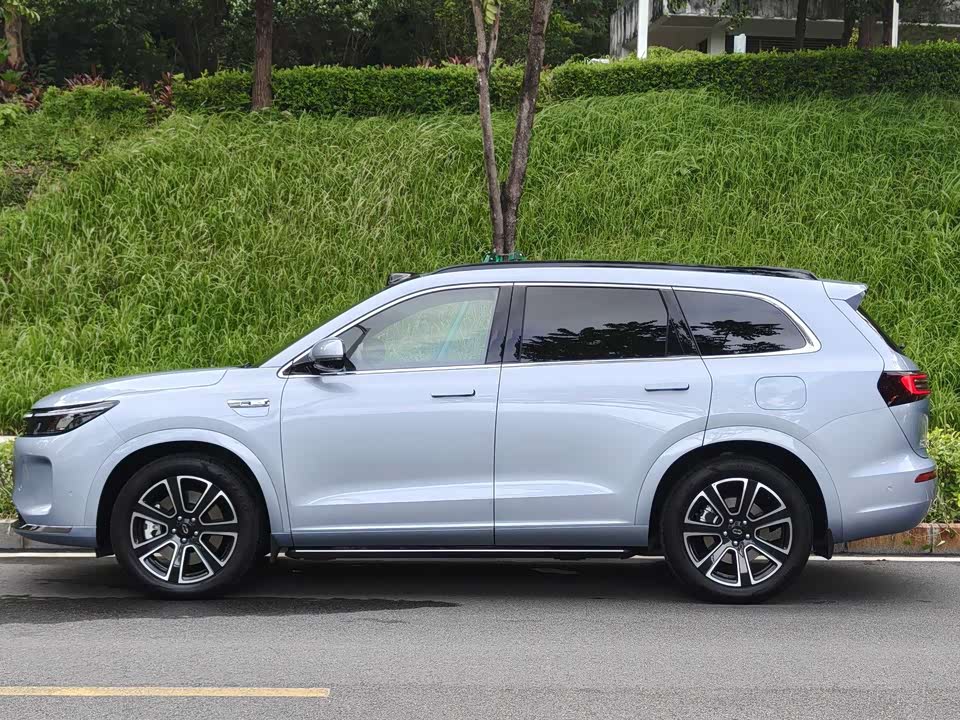 AITO Ask the world M7