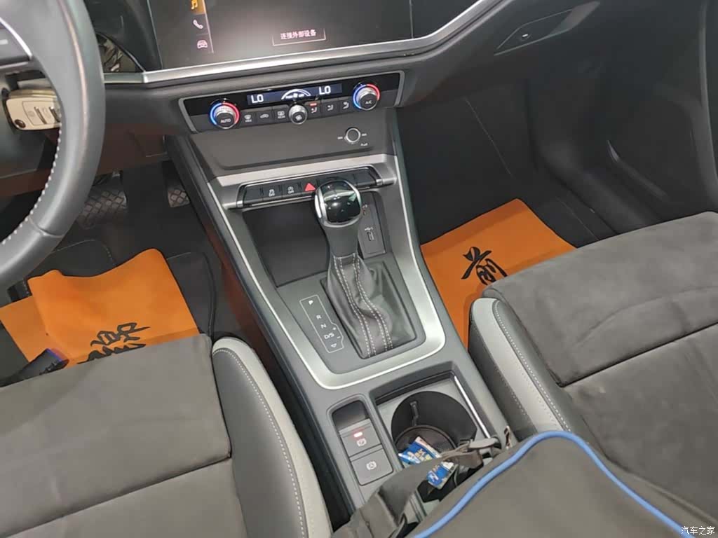 Audi Q3, 2019 10