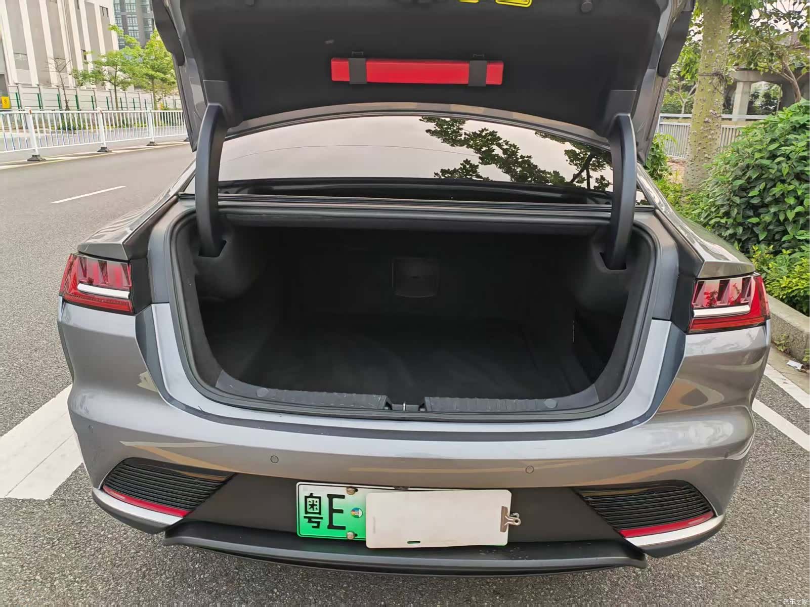 BYD Han, 2022 14