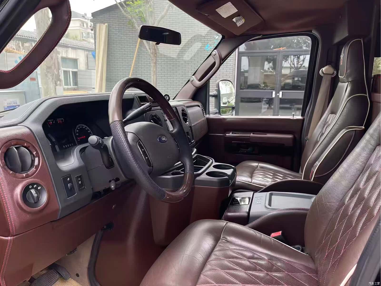 Ford E350, 2015 4