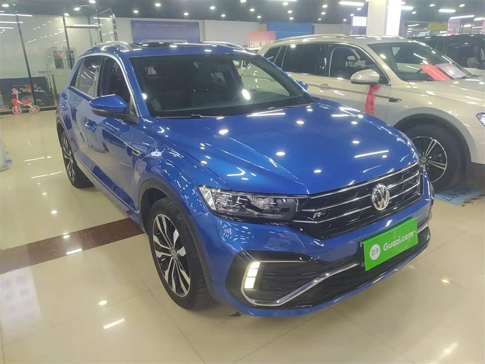 Volkswagen T-ROC exploring Songs