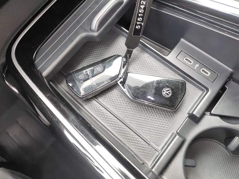 Volkswagen ID.6 CROZZ