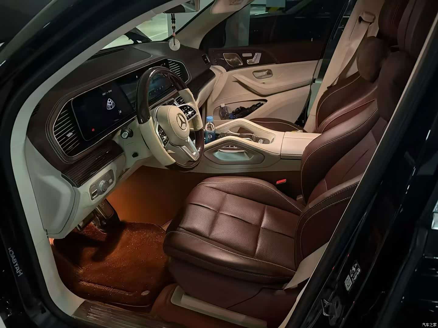 Maybach GLS, 2024 4