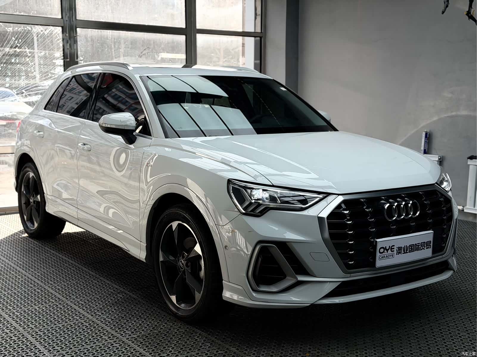 Audi Q3, 2022 2