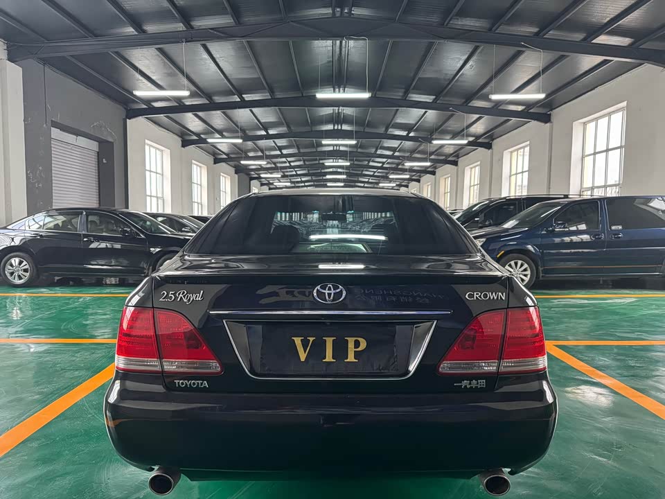 Toyota crown