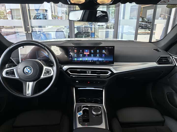 BMW i4 2023 eDrive40