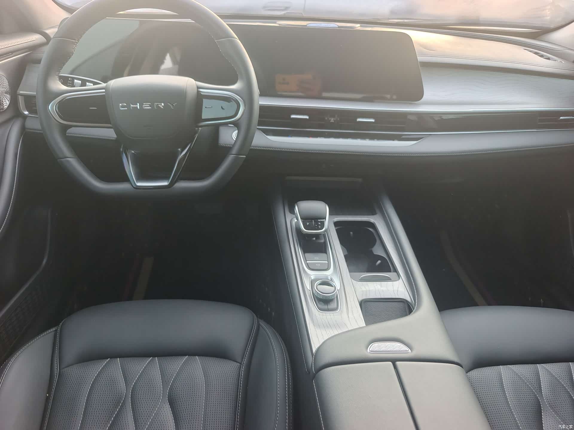 Chery Arrizo 8, 2025 7