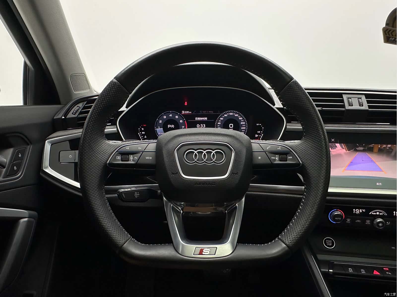 Audi Q3, 2021 19