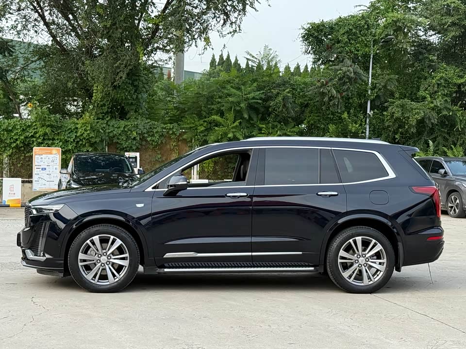 Cadillac XT6