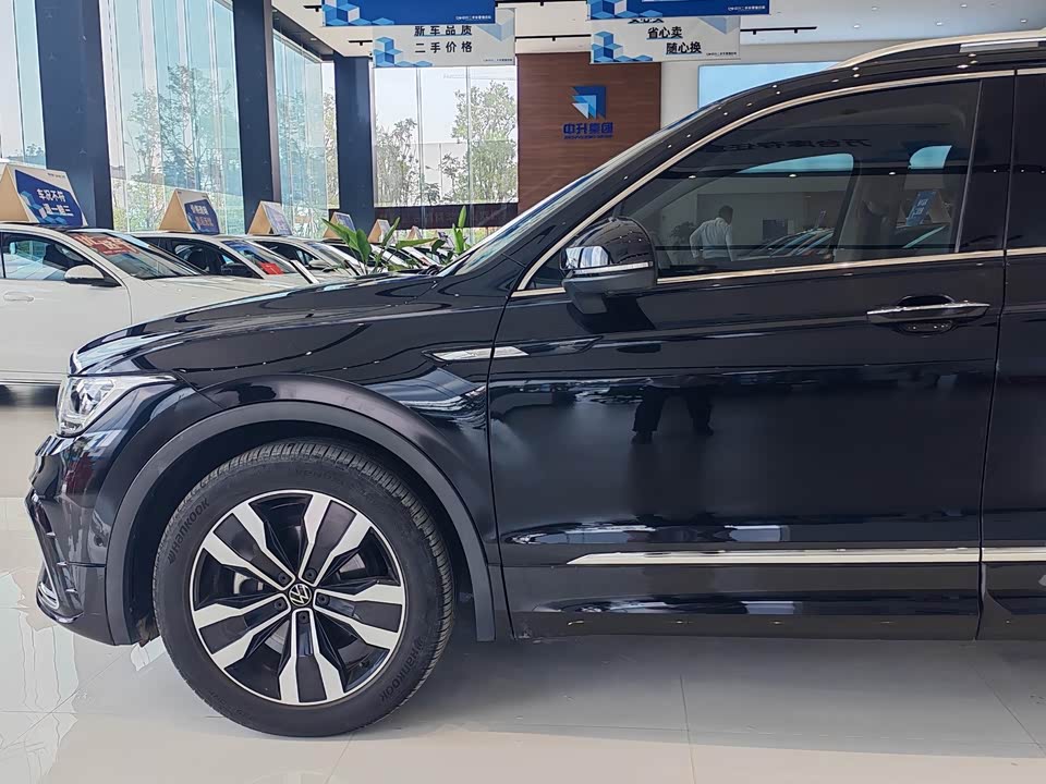 Volkswagen Tiguan L