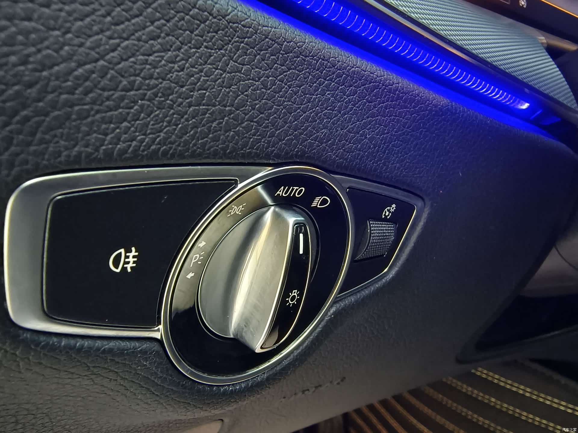 Mercedes-Benz E-Class, 2019 15