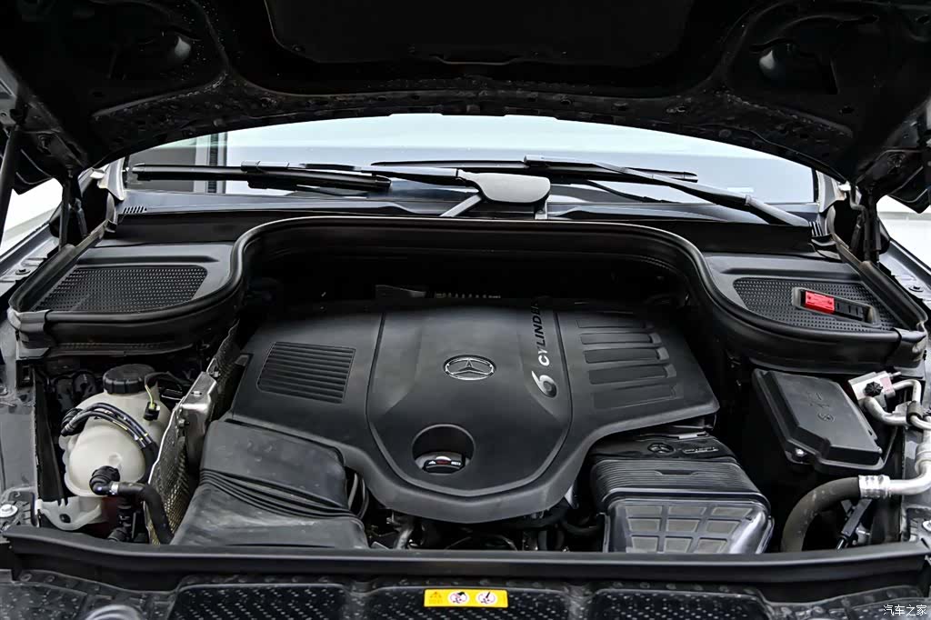 Mercedes-Benz GLE, 2023 37