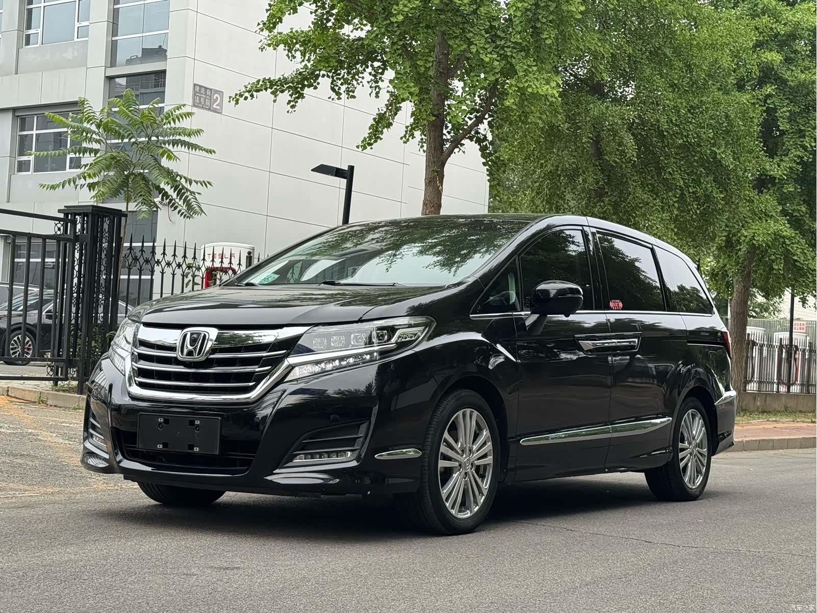 Honda Elysion, 2017 3