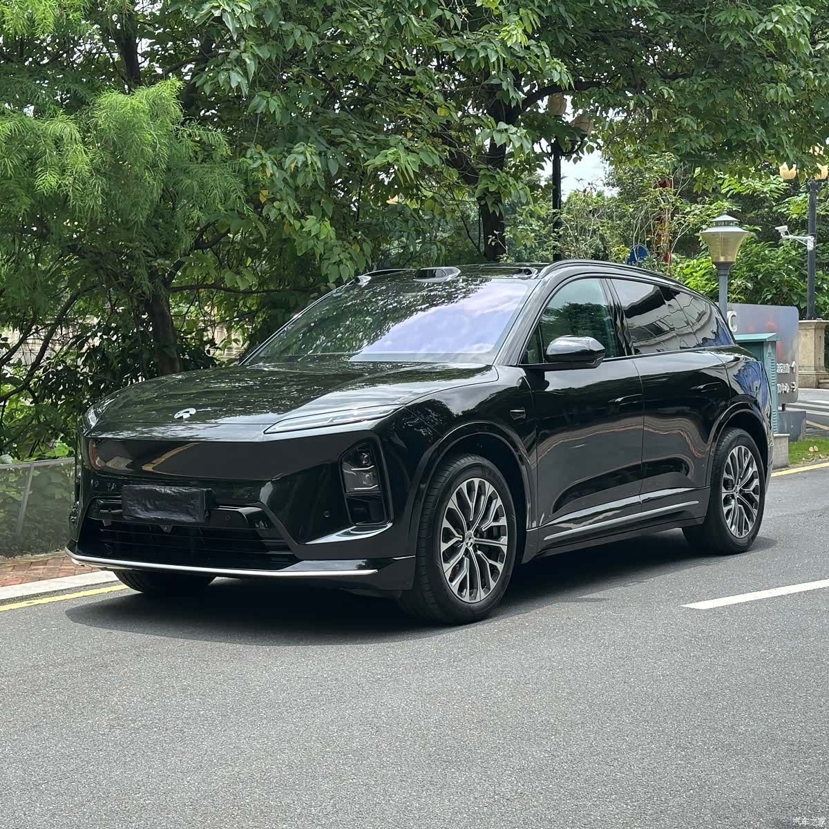 NIO ES6, 2025 1
