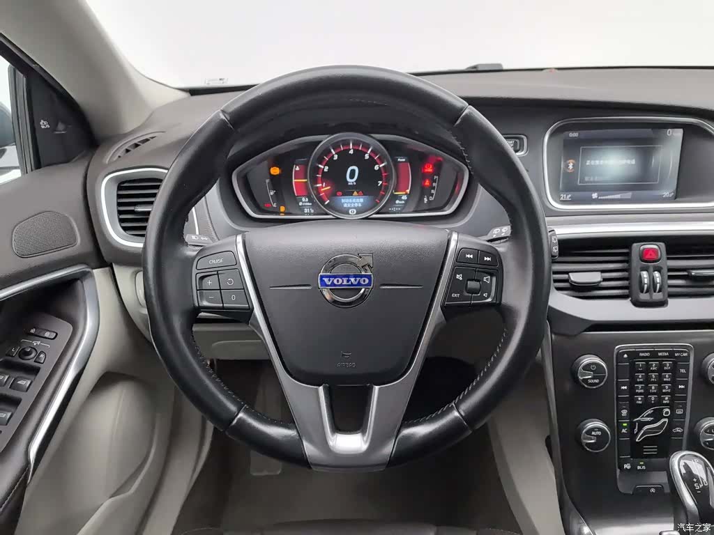 Volvo V40, 2014 11