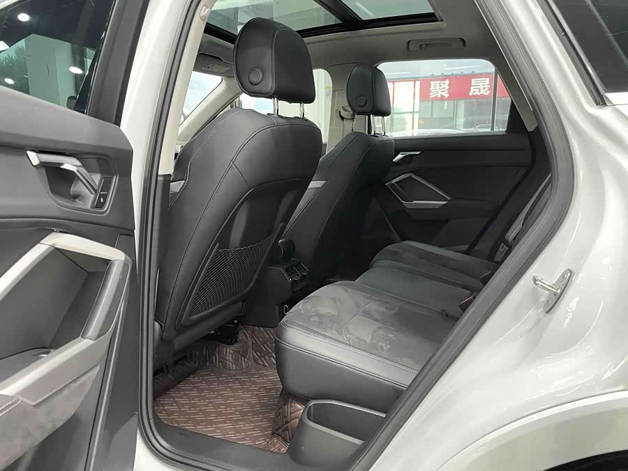 Audi Q3 2022, фото 10
