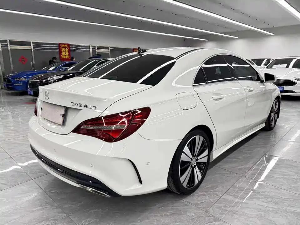 Mercedes-Benz CLA