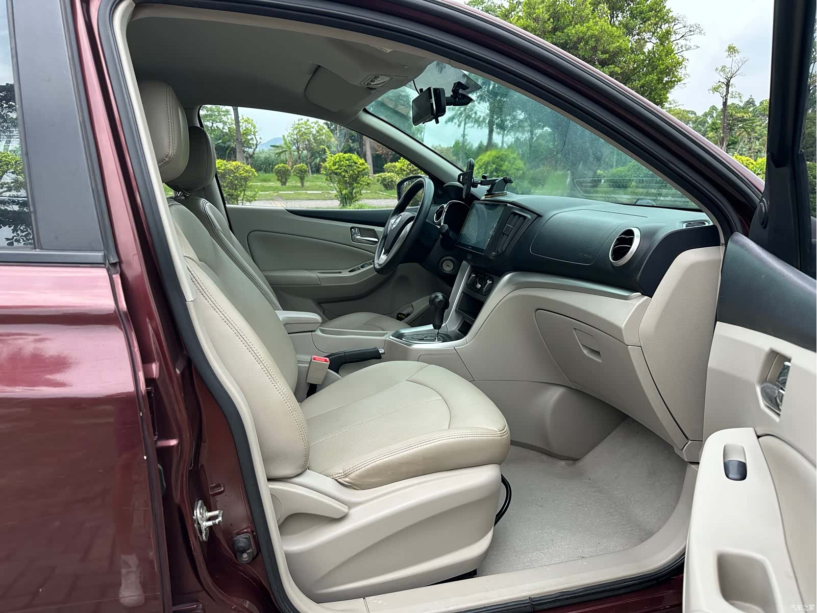 Nissan T70, 2015 9