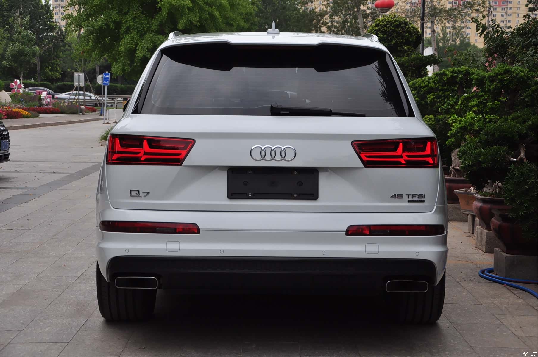 Audi Q7, 2018 все фото