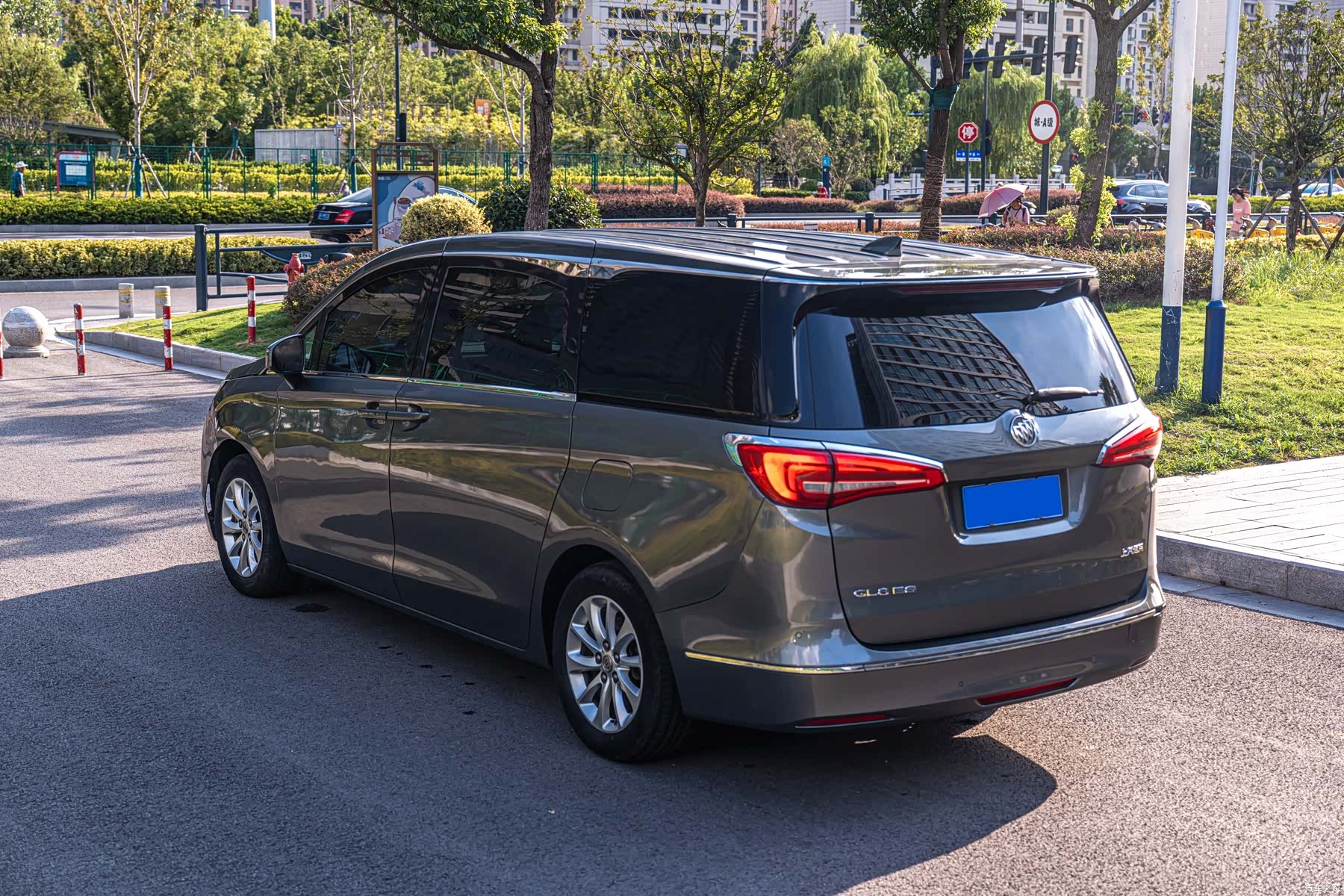 Buick GL8, 2016 4