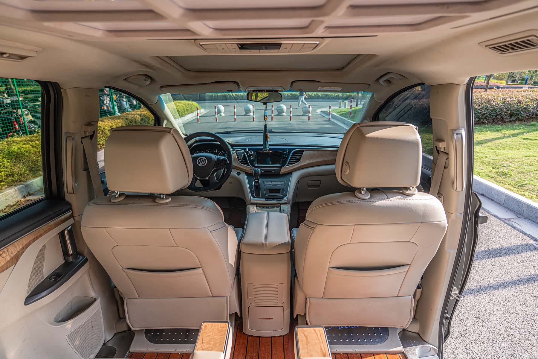 Buick GL8, 2016 11