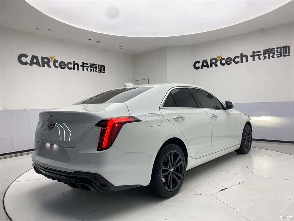 Cadillac CT4, 2023 все фото