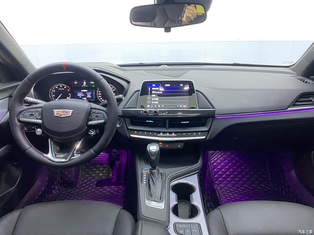 Cadillac CT4, 2023 13