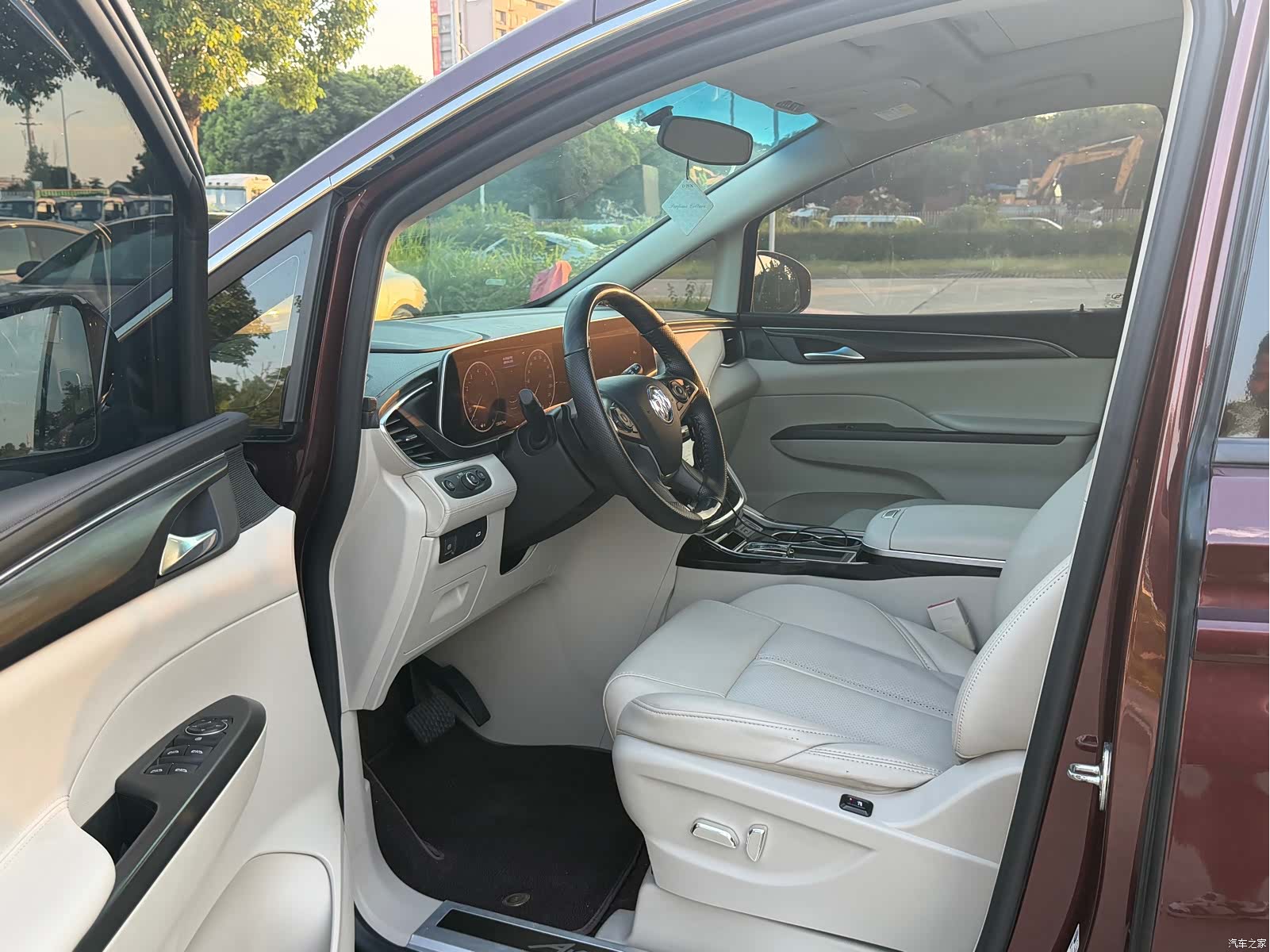 Buick GL8, 2023 9