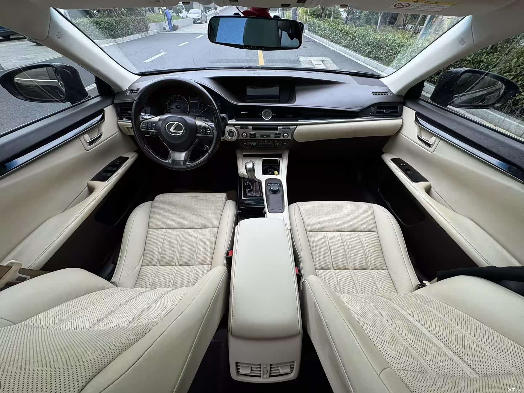 Lexus ES, 2016 15