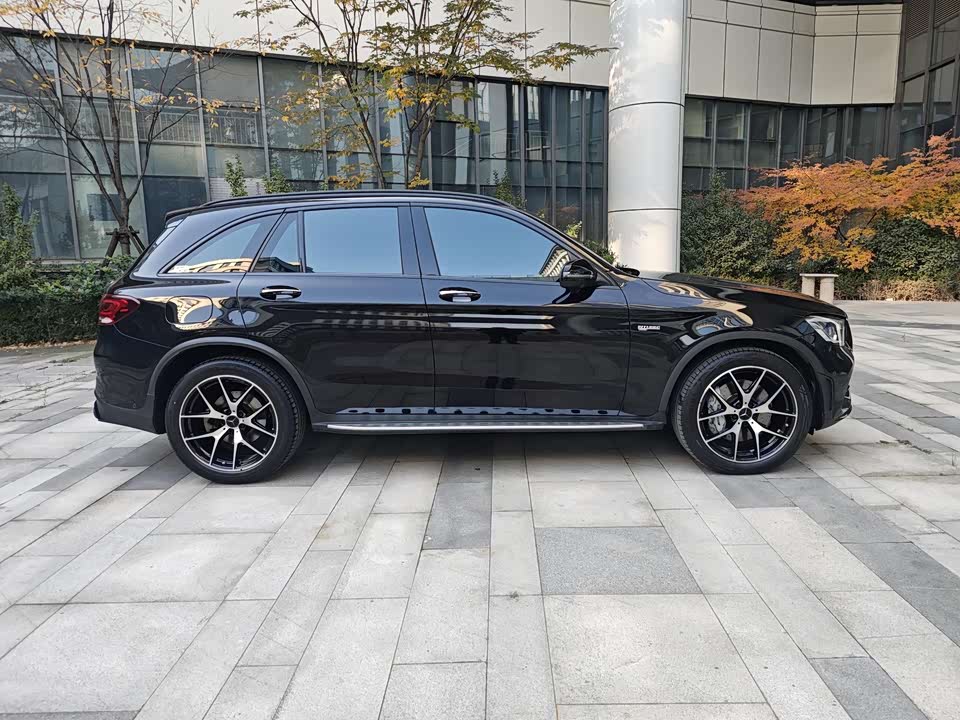 Mercedes-Benz GLC AMG