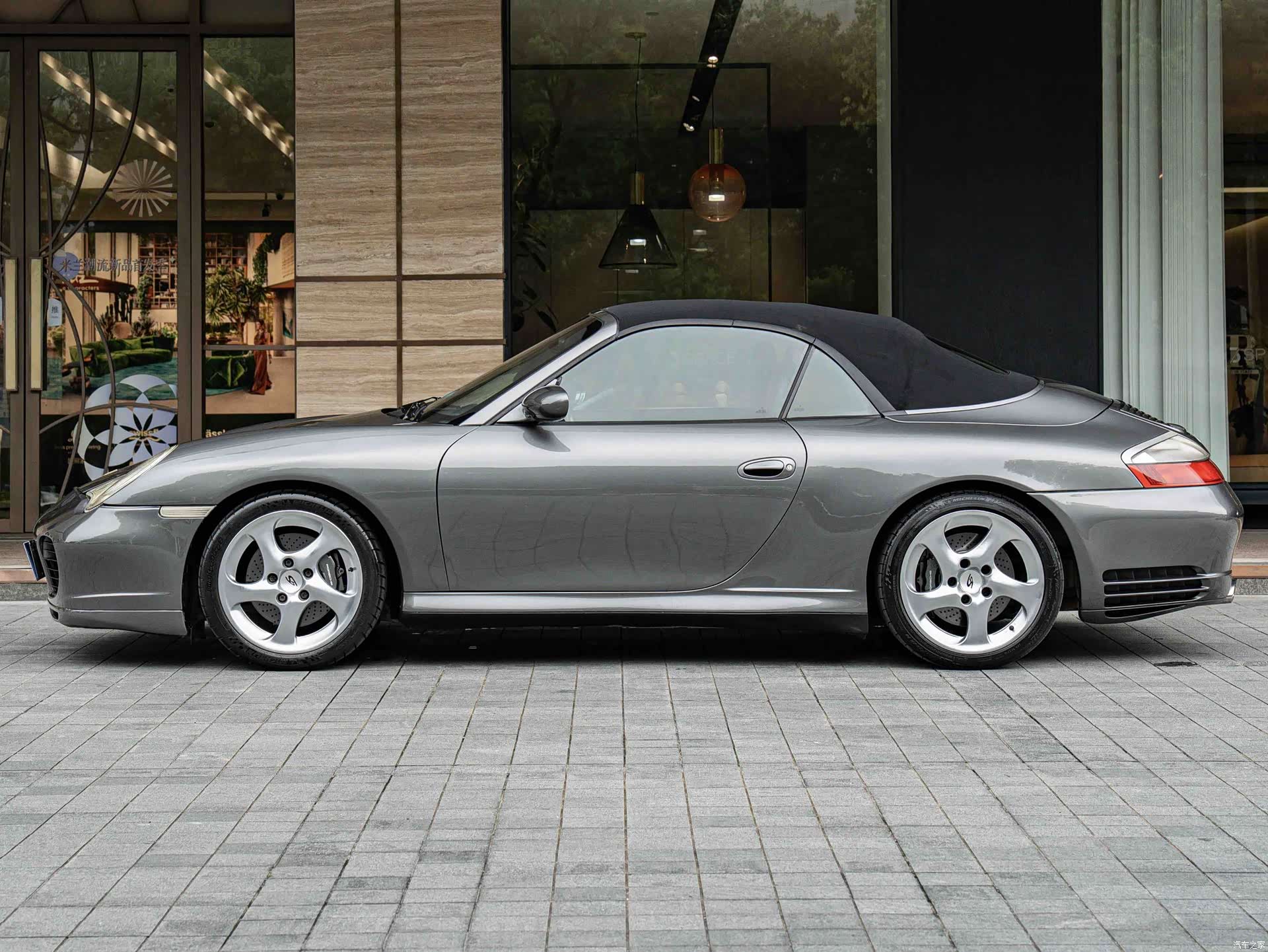 Porsche 911, 2004 7