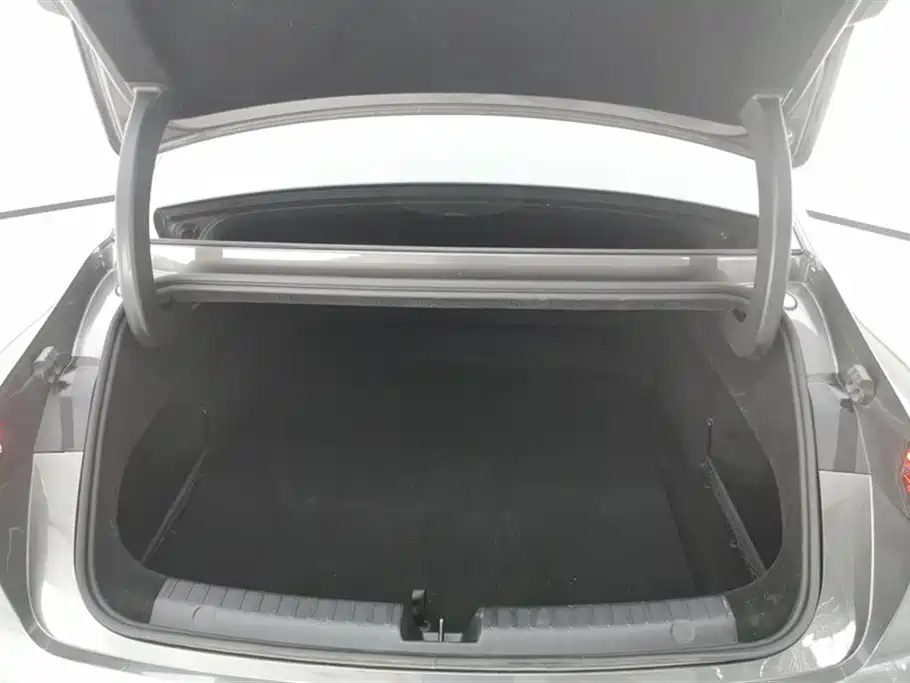 Geely Galaxy Galaxy E8