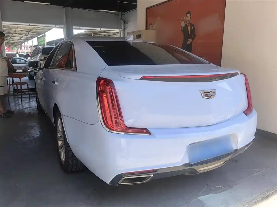Cadillac XTS
