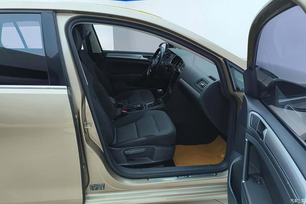 Volkswagen Golf, 2020 8