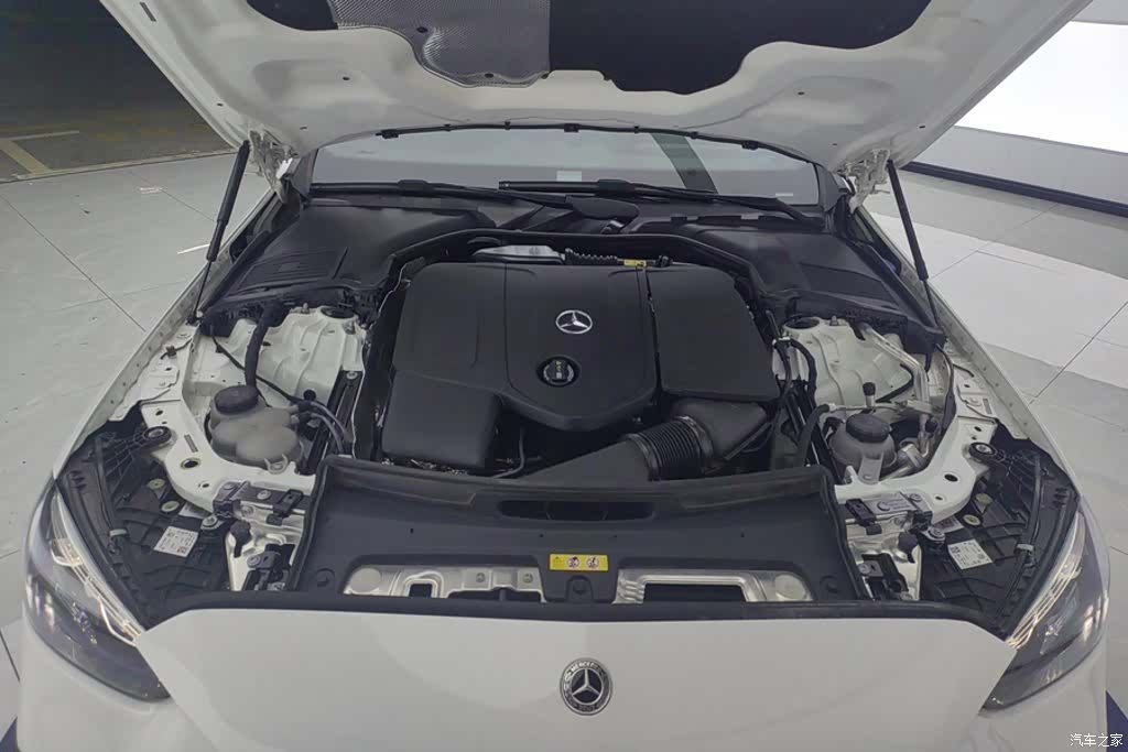 Mercedes-Benz C-Class, 2023 10