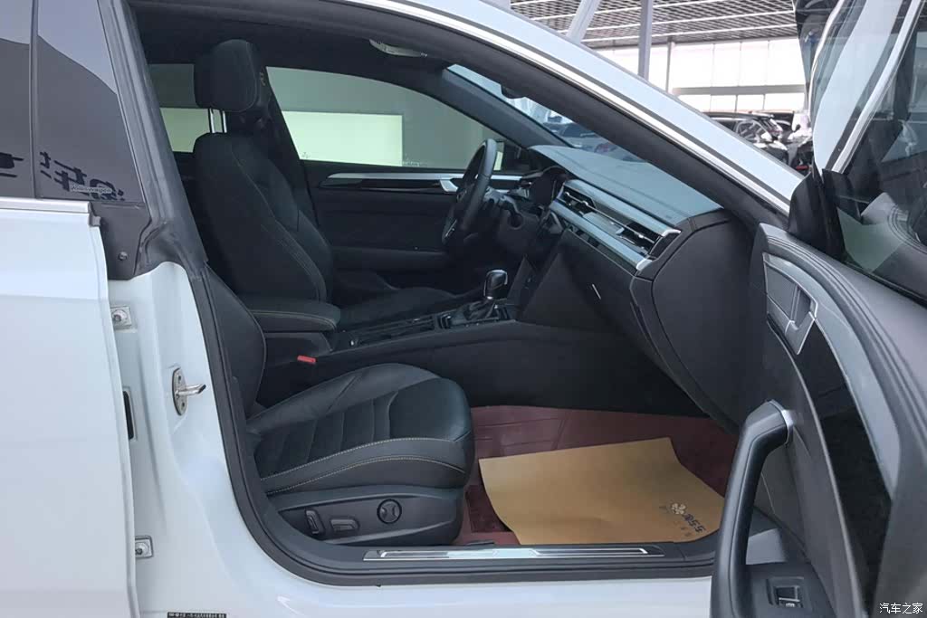Volkswagen CC, 2021 8