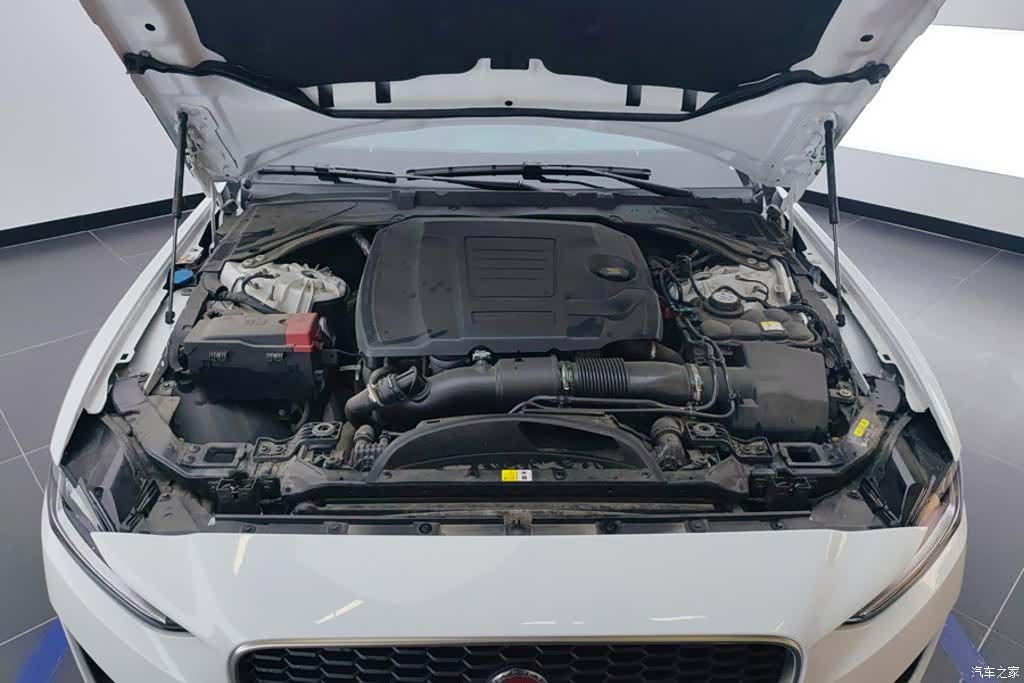 Land Rover XEL, 2024 10