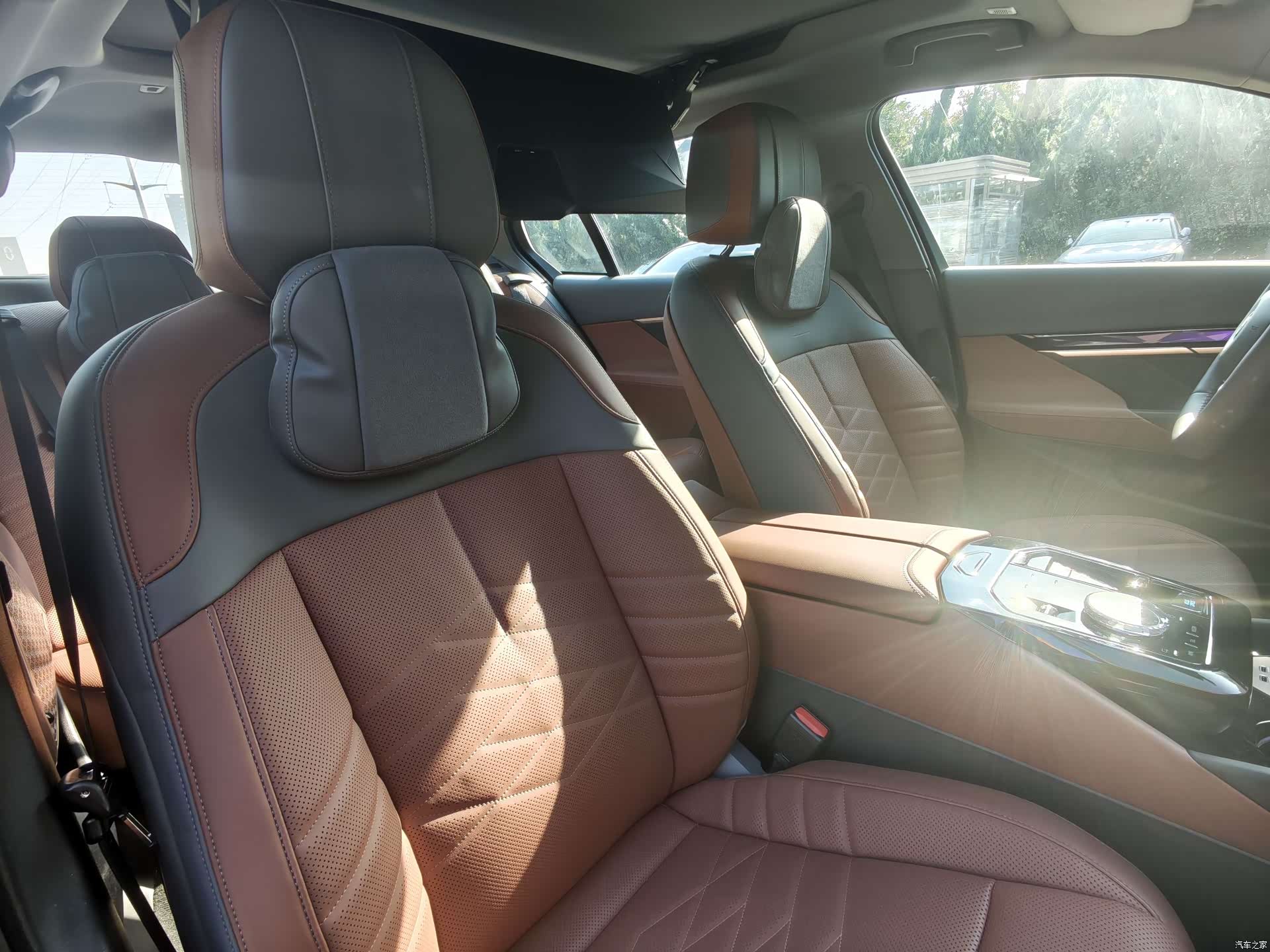 BMW i5, 2024 10