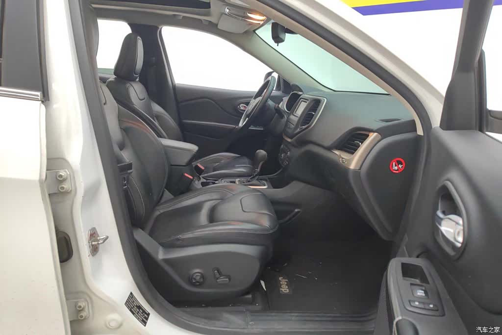 Jeep Cherokee, 2016 8