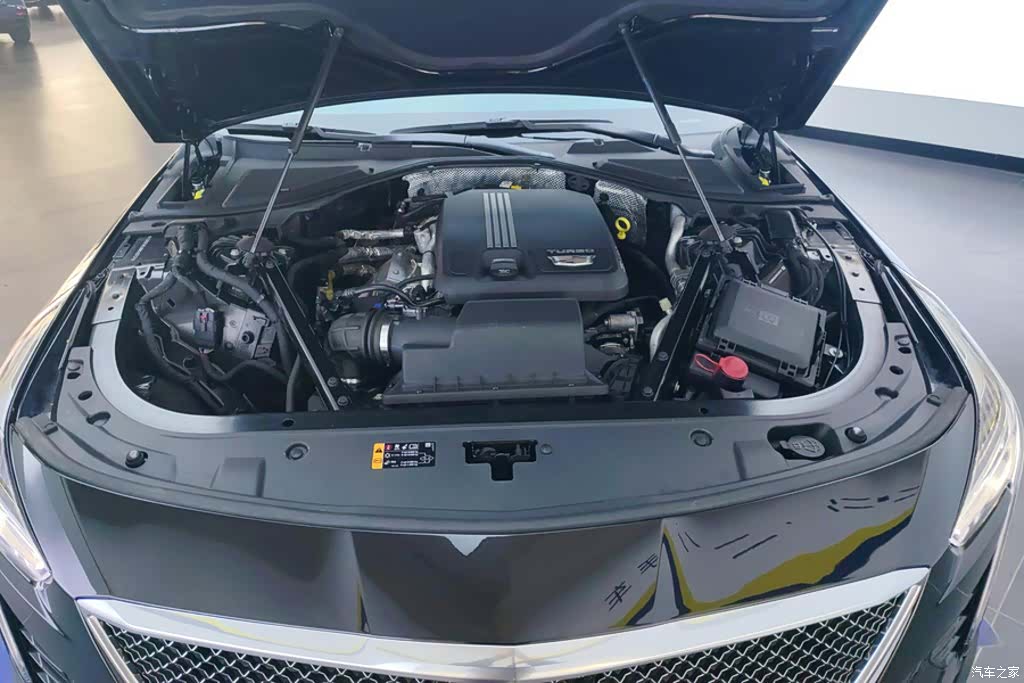 Cadillac CT6, 2023 10