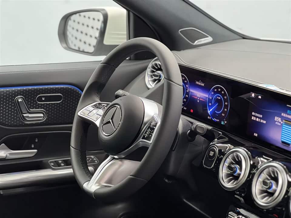 Mercedes-Benz EQA Mercedes-Benz EQA