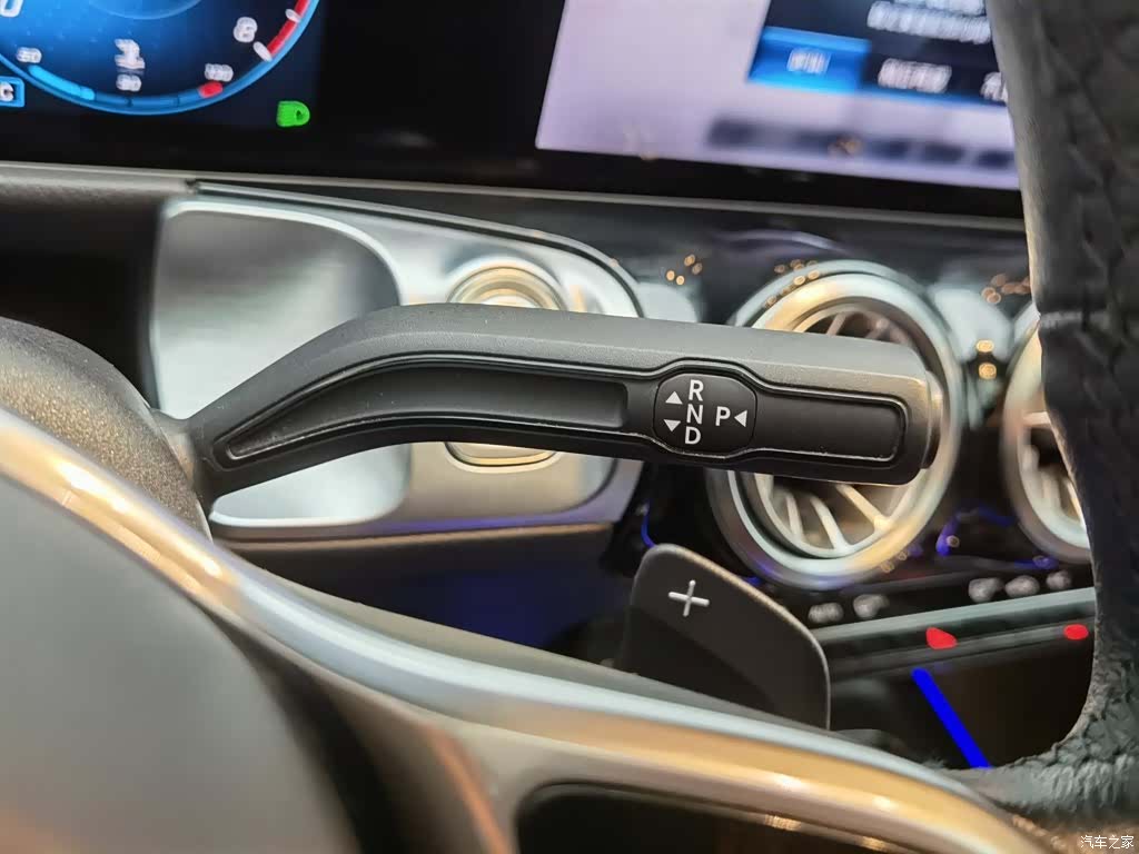Mercedes-Benz GLB, 2020 13