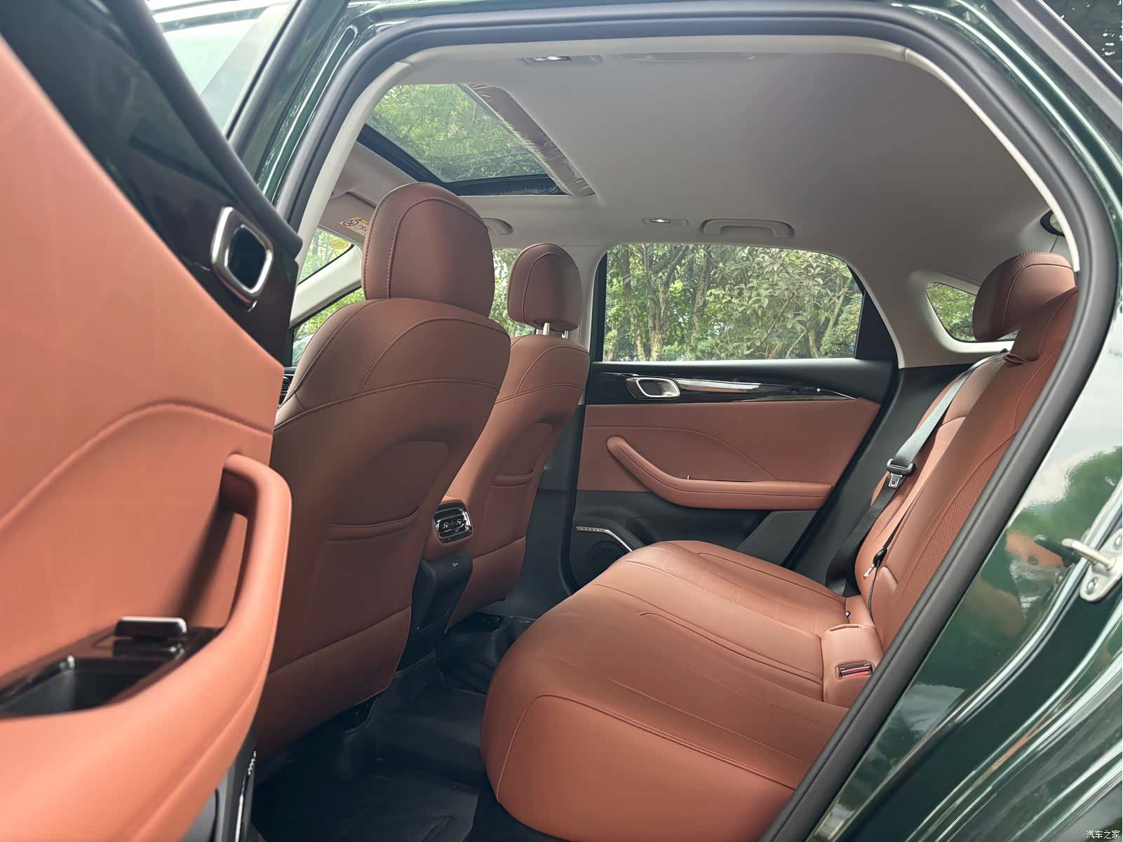 Geely Emgrand, 2025 8